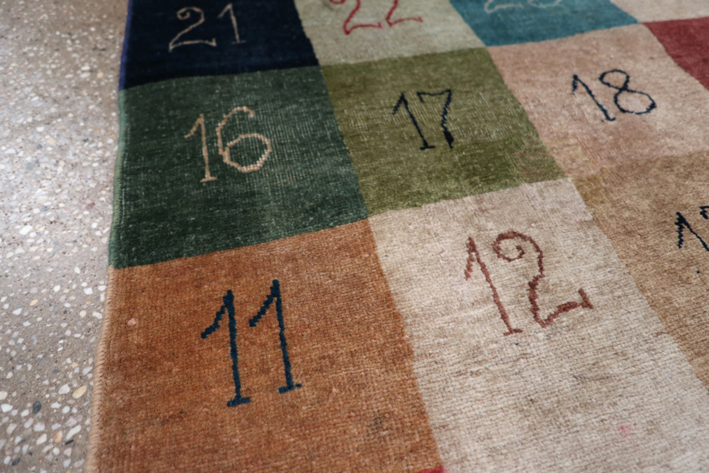 Vintage Persian Tabriz Rug, No.23697 - Gsblank