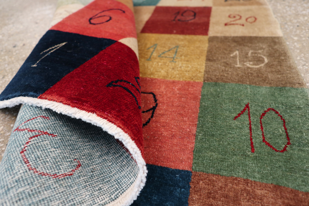 Vintage Persian Tabriz Rug, No.23697 - Gsblank