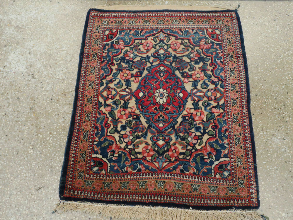 Antique Persian Souf Kashan Rug (Pair: 2 of 2), No.23719 - Gsblank