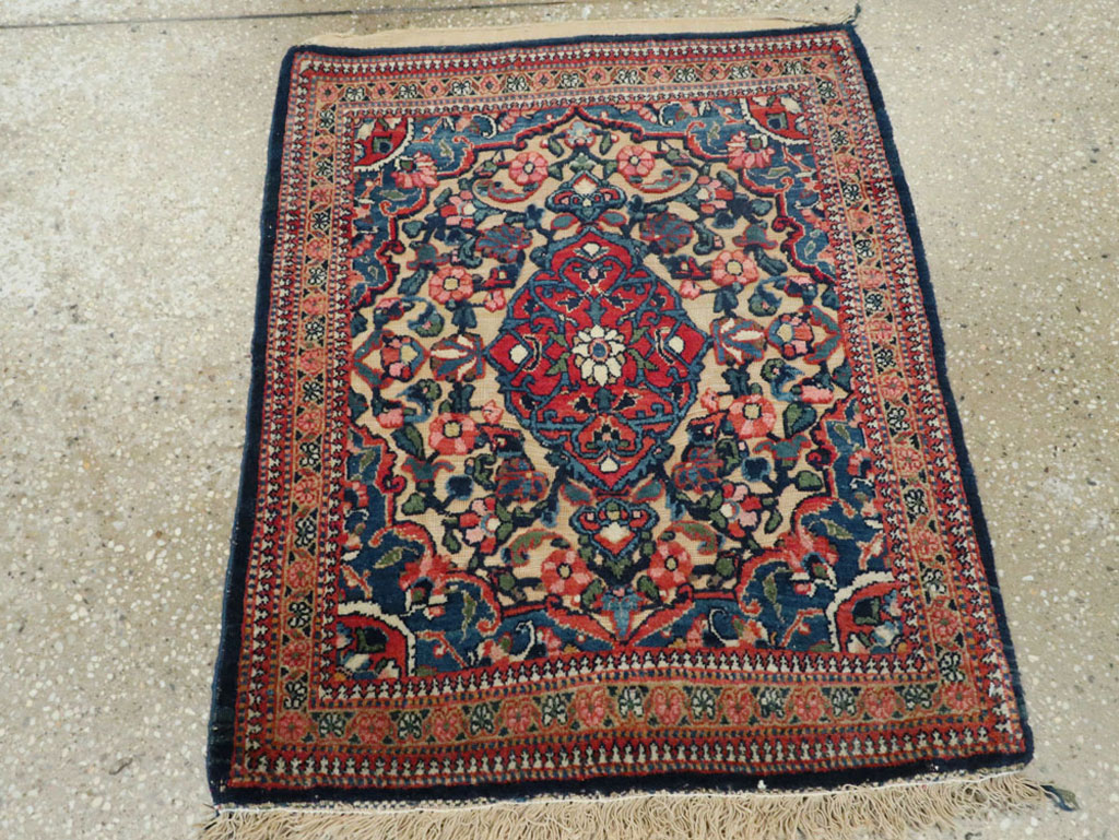 Antique Persian Souf Kashan Rug (Pair: 2 of 2), No.23719 - Gsblank