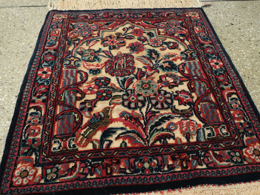 Vintage Persian Kashan Square Rug, No.23720 - Gsblank