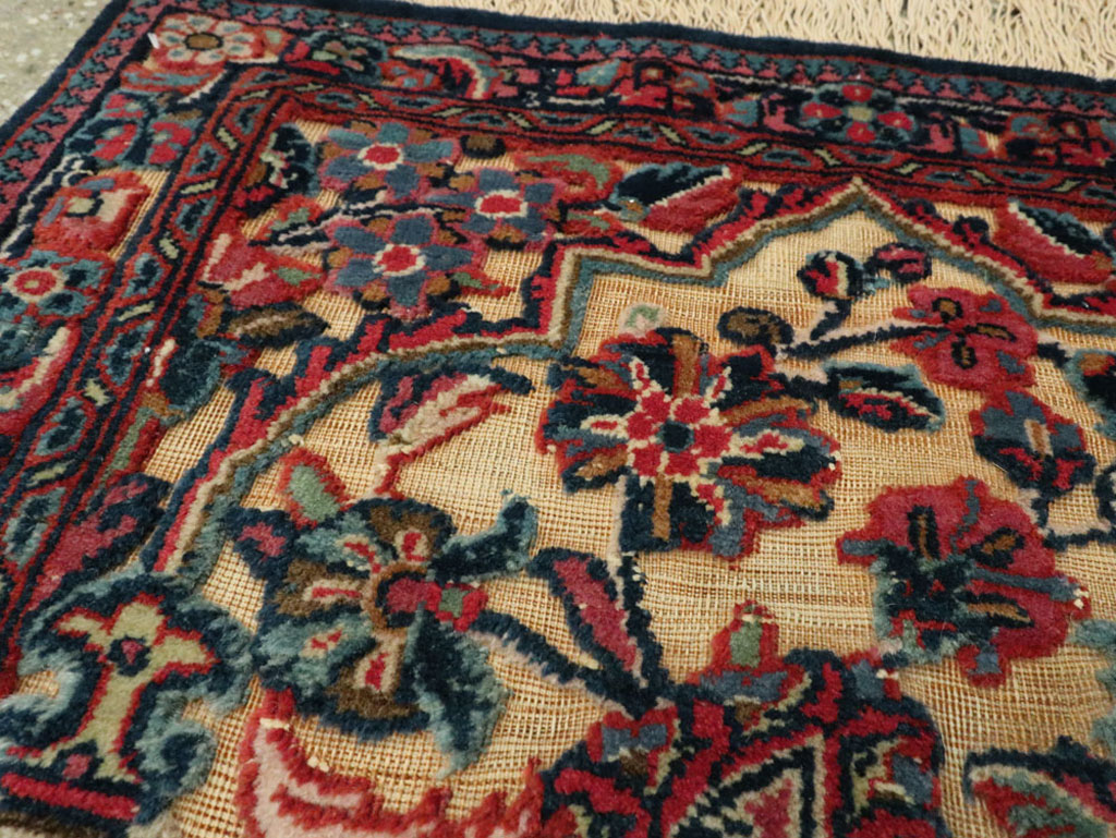 Vintage Persian Kashan Square Rug, No.23720 - Gsblank