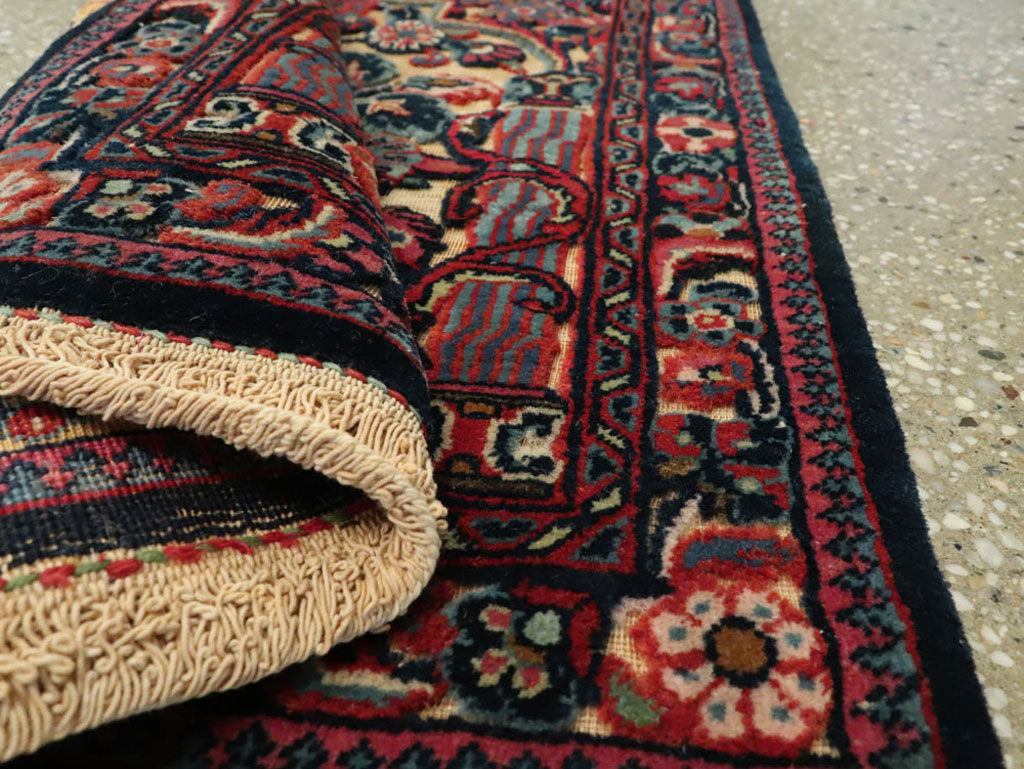 Vintage Persian Kashan Square Rug, No.23720 - Gsblank