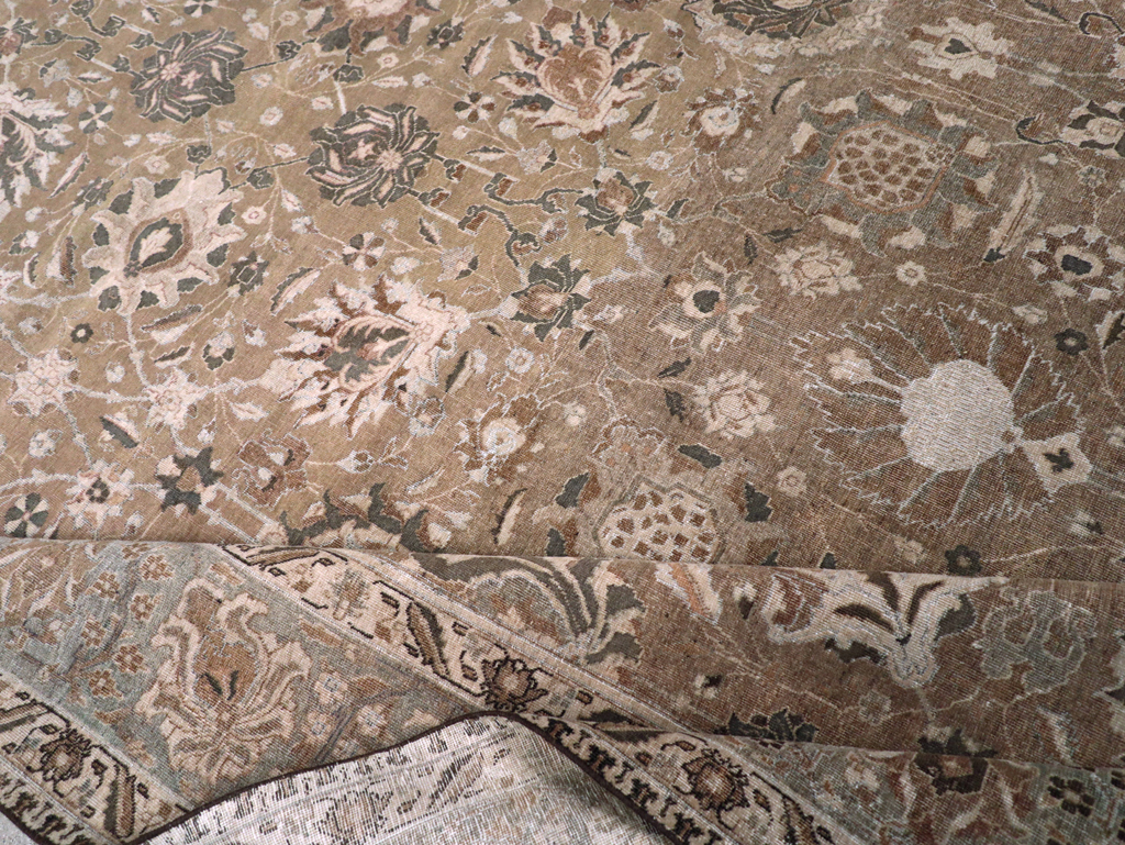 Vintage Persian Tabriz Carpet, No.23771 - Gsblank