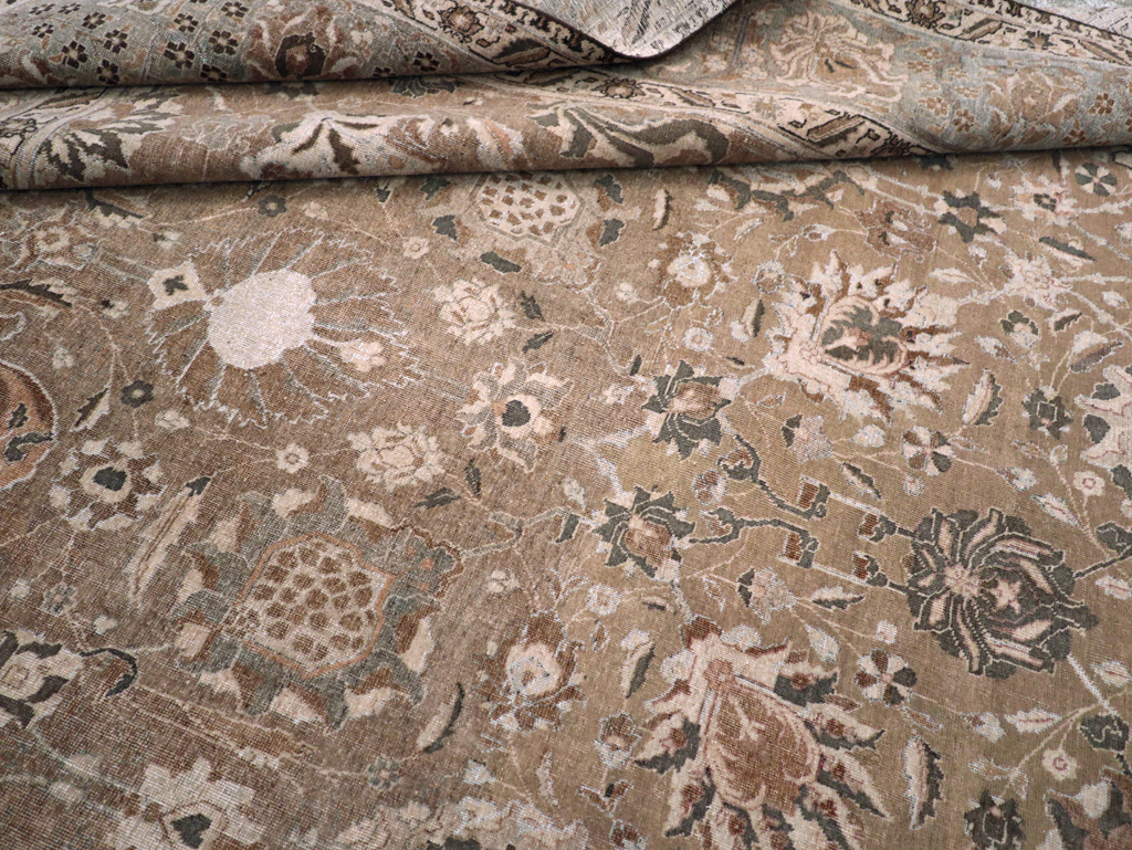 Vintage Persian Tabriz Carpet, No.23771 - Gsblank