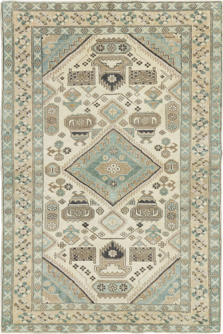 Vintage Persian Ardebil Rug, No.23782 - Gsblank