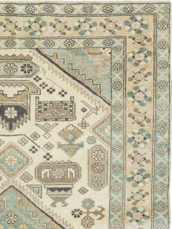 Vintage Persian Ardebil Rug, No.23782 - Gsblank