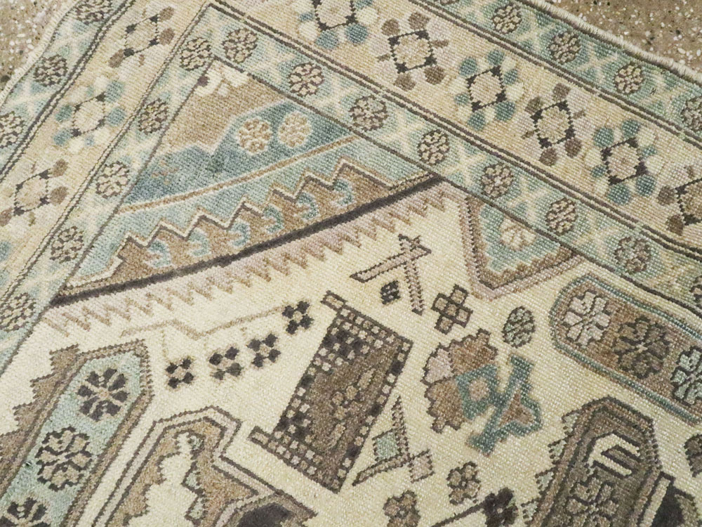 Vintage Persian Ardebil Rug, No.23782 - Gsblank