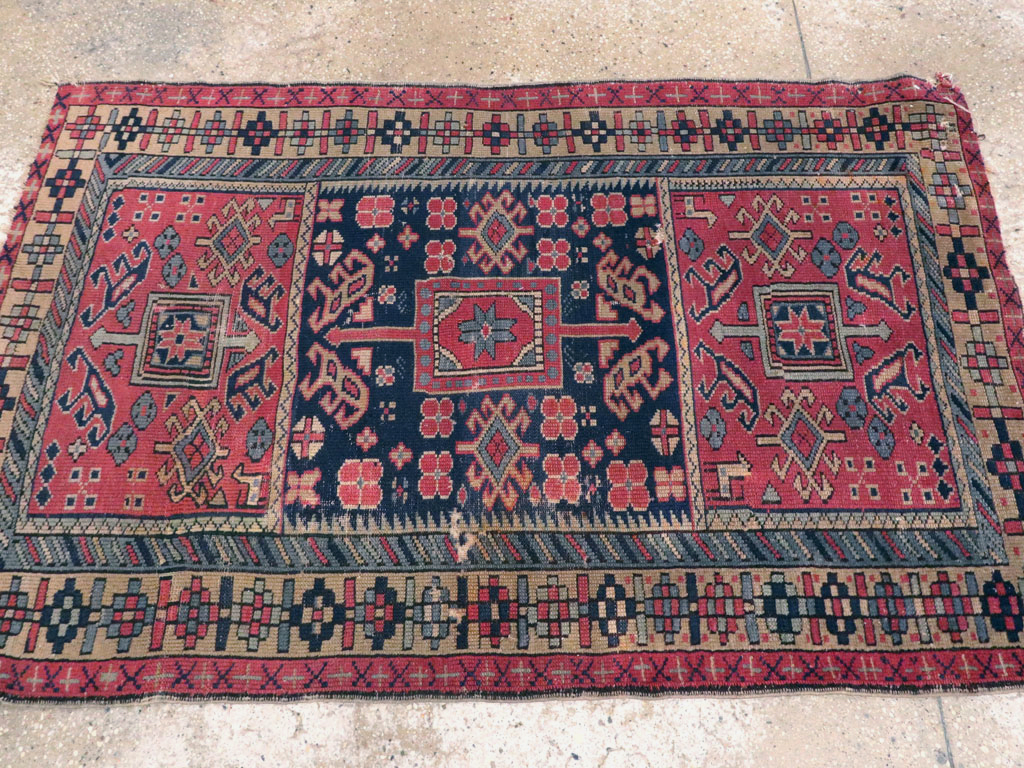 Vintage Turkish Anatolian Distressed Rug, No.23788 - Gsblank