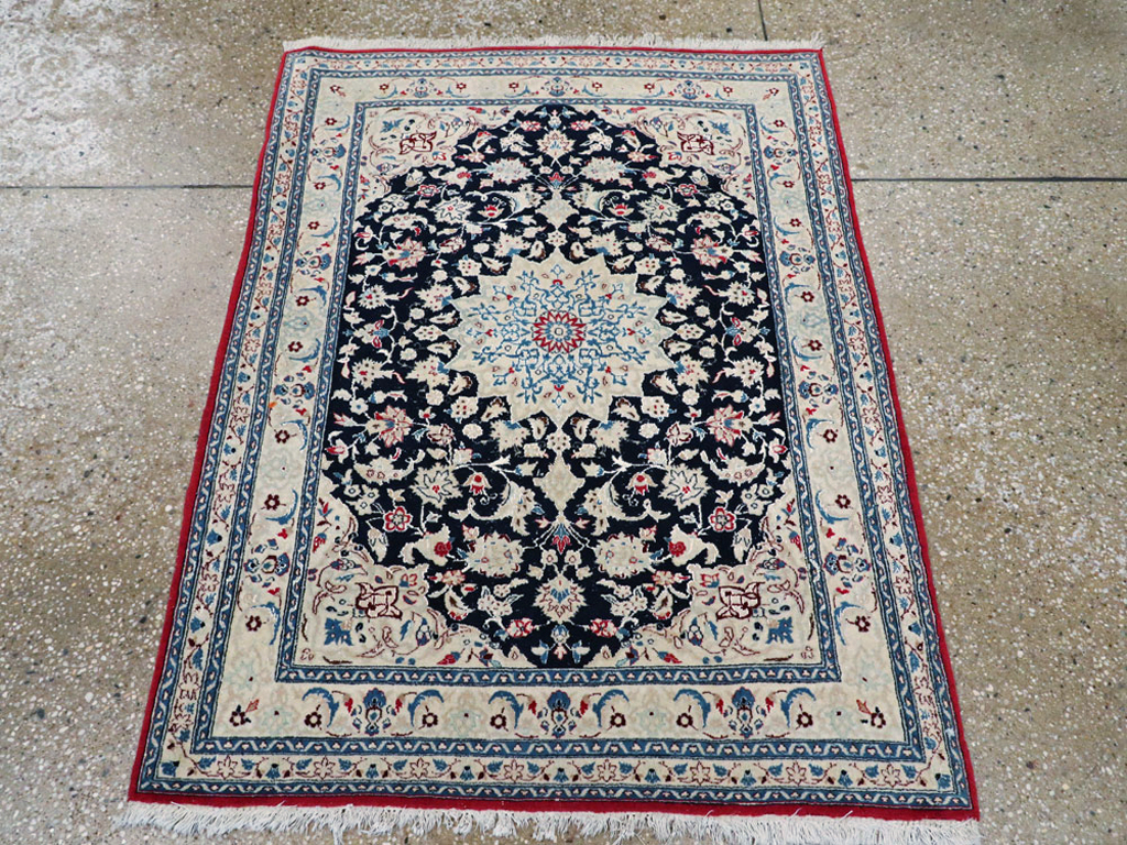 Vintage Persian Nain Rug, No.23799 - Gsblank