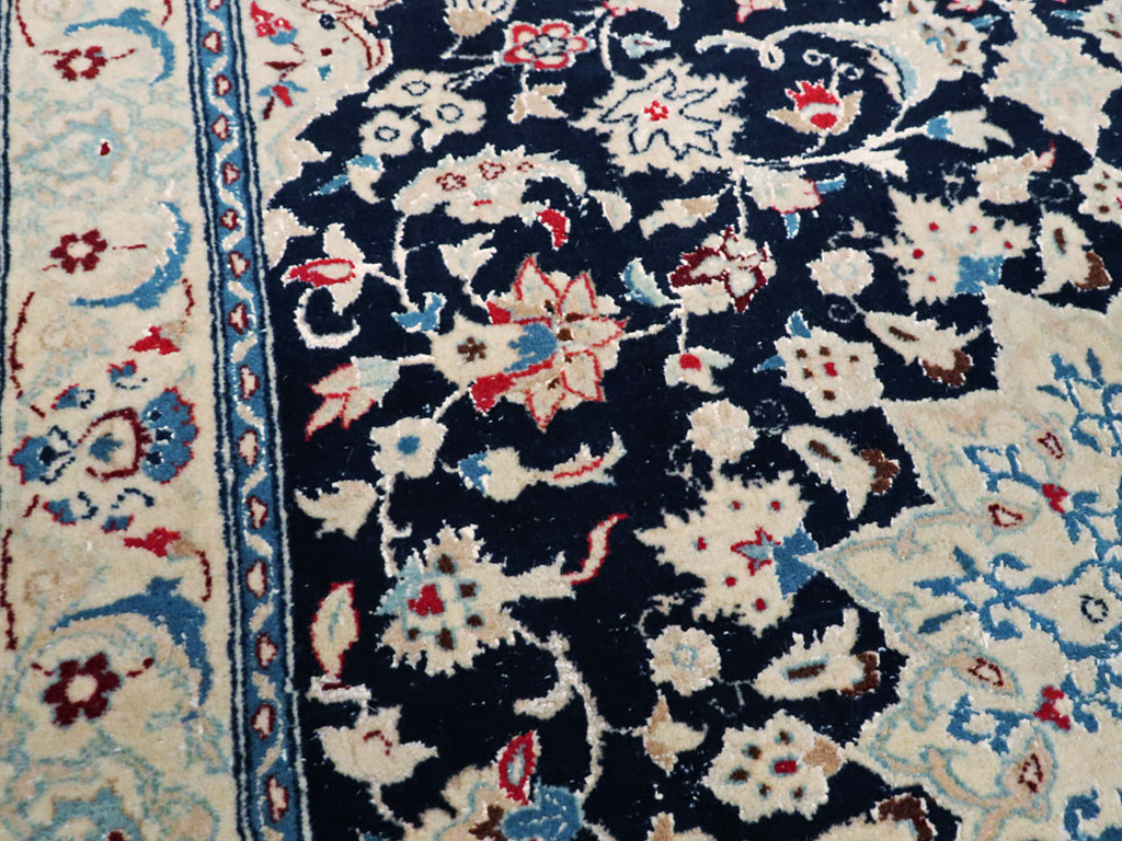Vintage Persian Nain Rug, No.23799 - Gsblank