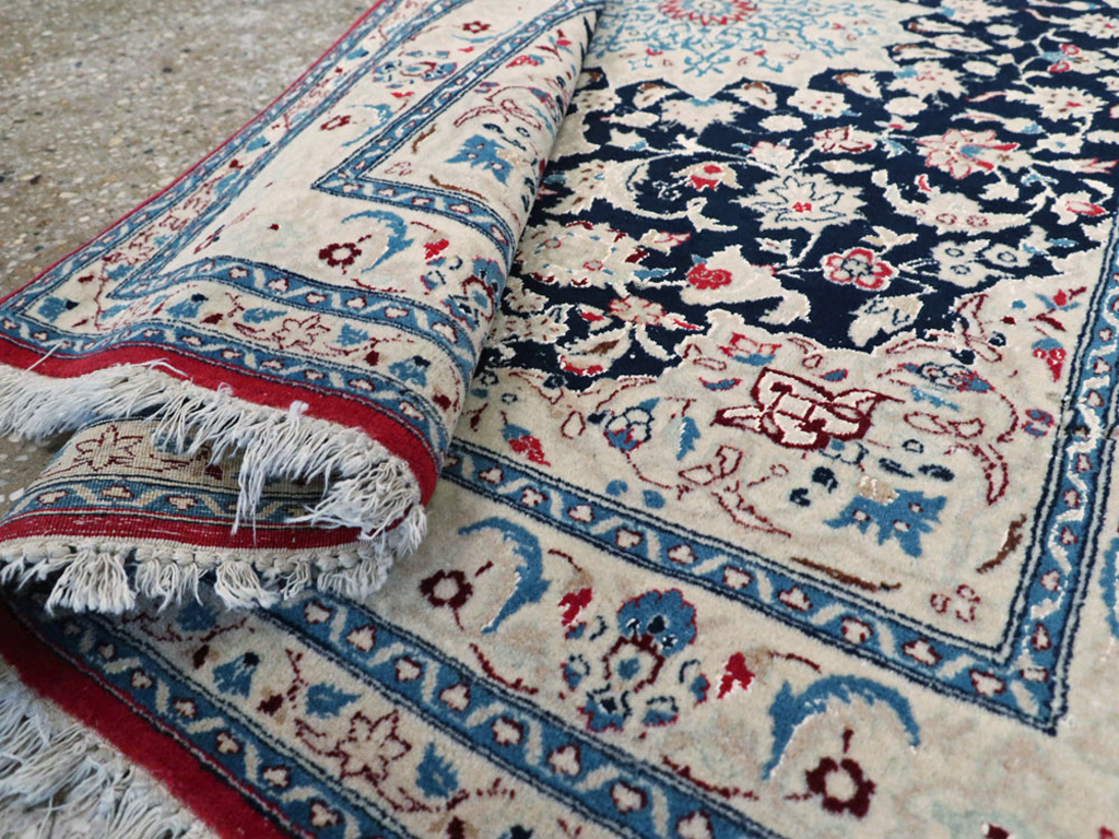 Vintage Persian Nain Rug, No.23799 - Gsblank