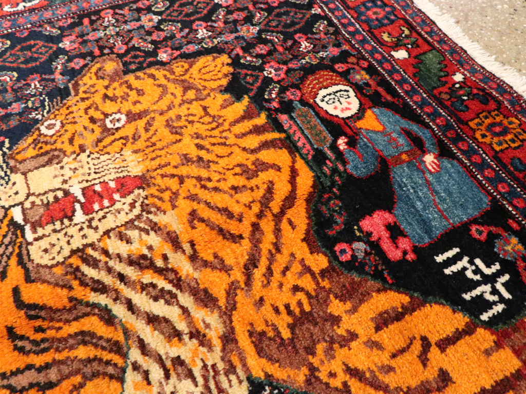 Vintage Persian Senneh Pictorial Rug, No.23836 - Gsblank