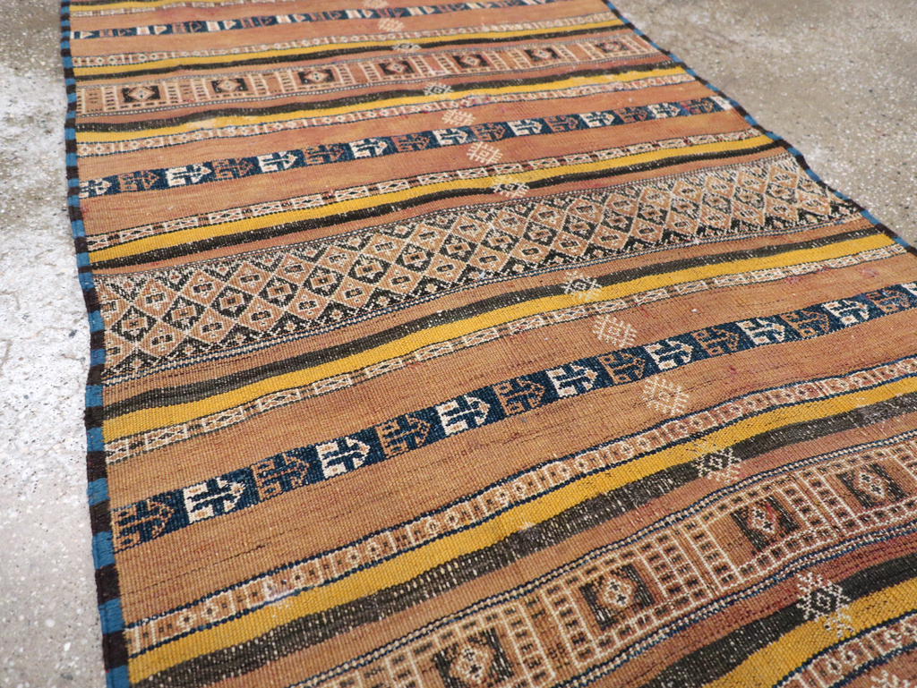 Vintage Persian Flatweave Kilim Runner, No.23856 - Gsblank