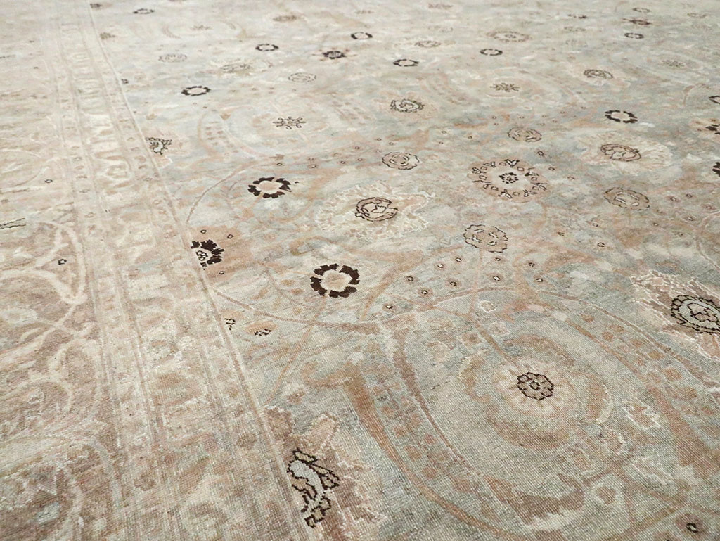 Antique Tabriz Persian Carpet, No.23907 - Gsblank