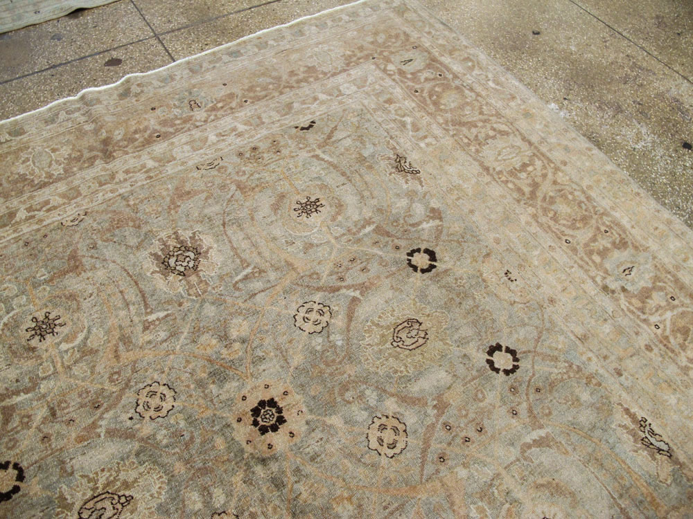 Antique Tabriz Persian Carpet, No.23907 - Gsblank