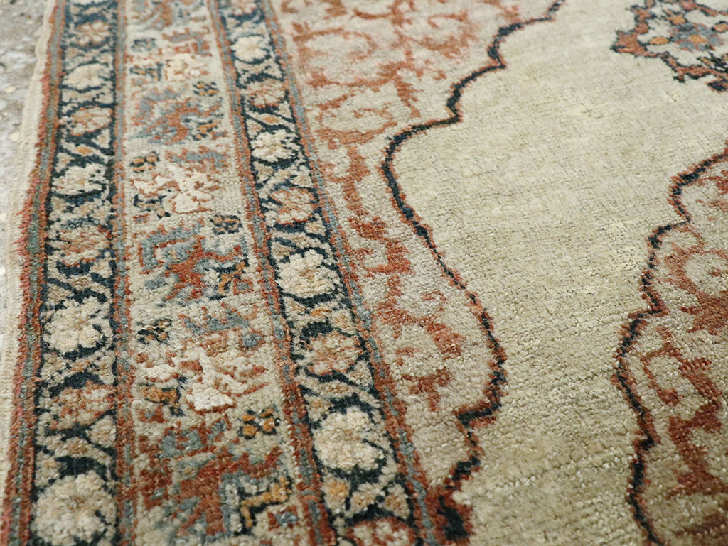 Antique Persian Tabriz Hagi Jalili Rug, No.23925 - Gsblank