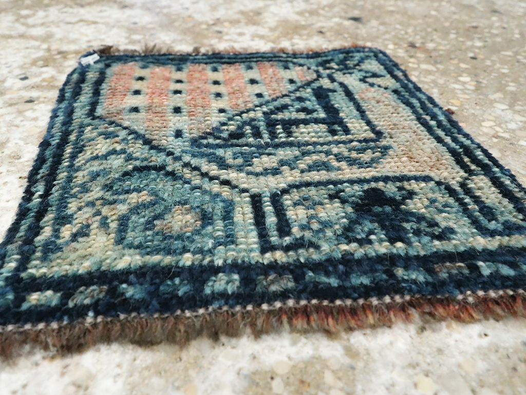 Vintage Persian Qashqai Rug, No.23946 - Gsblank