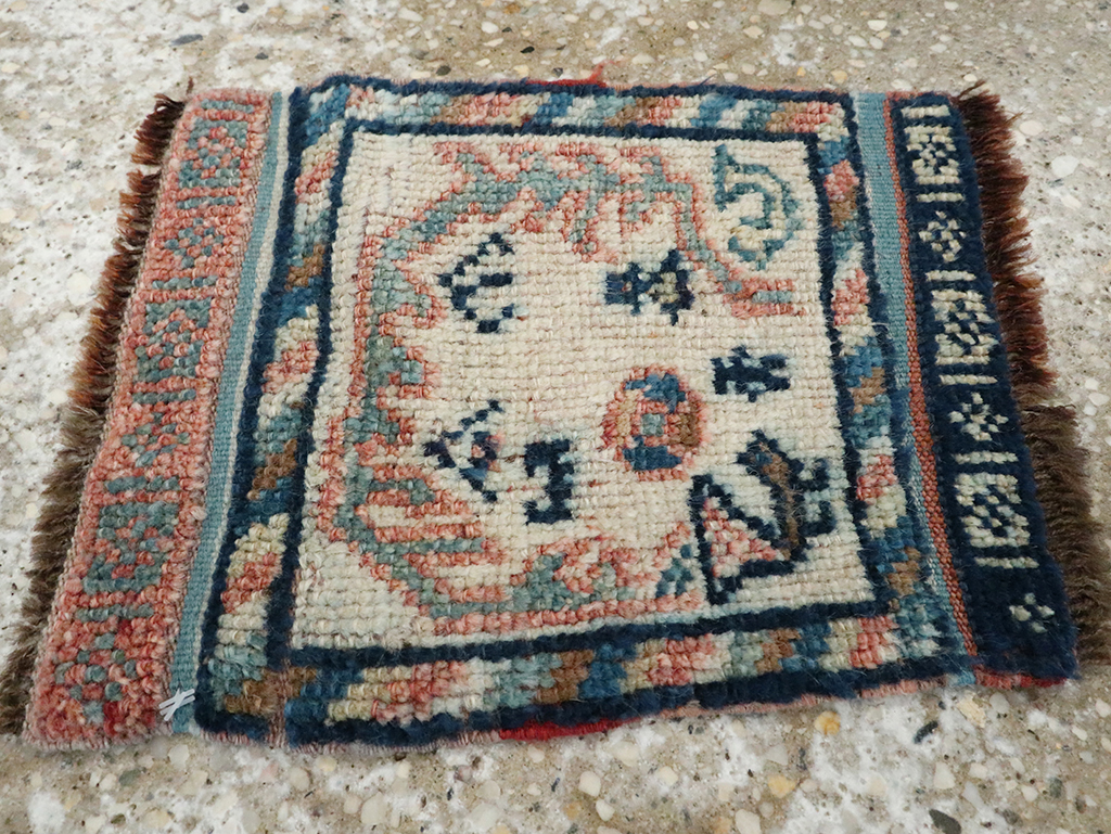 Vintage Persian Qashqai Rug, No.23947 - Gsblank