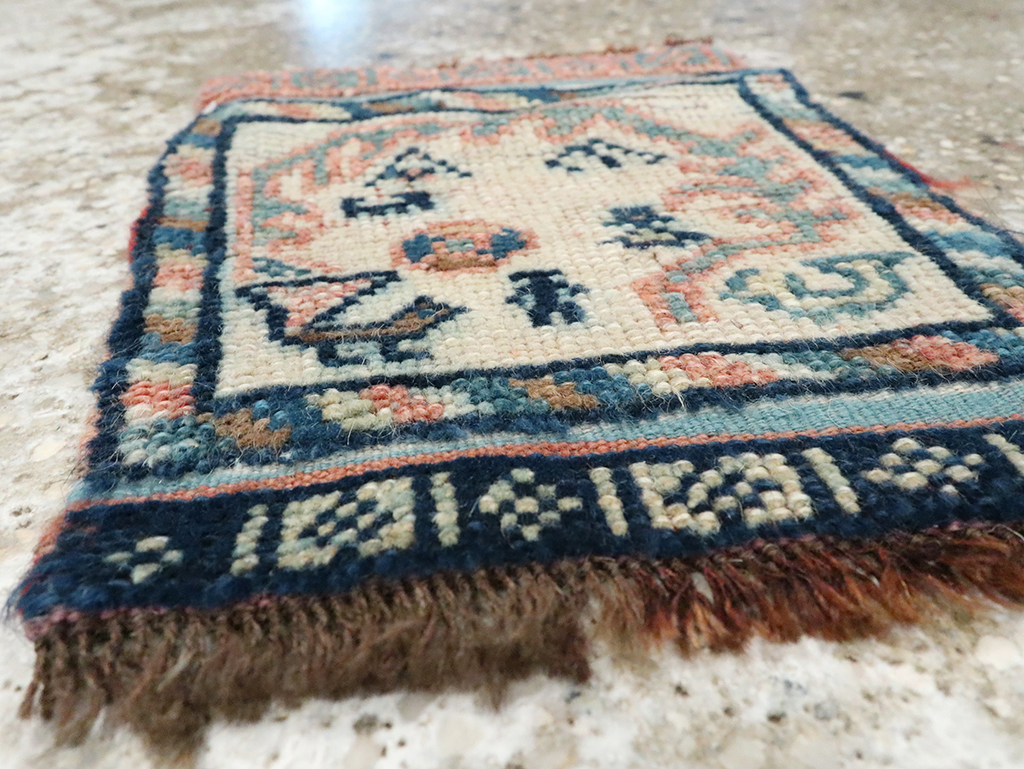 Vintage Persian Qashqai Rug, No.23947 - Gsblank