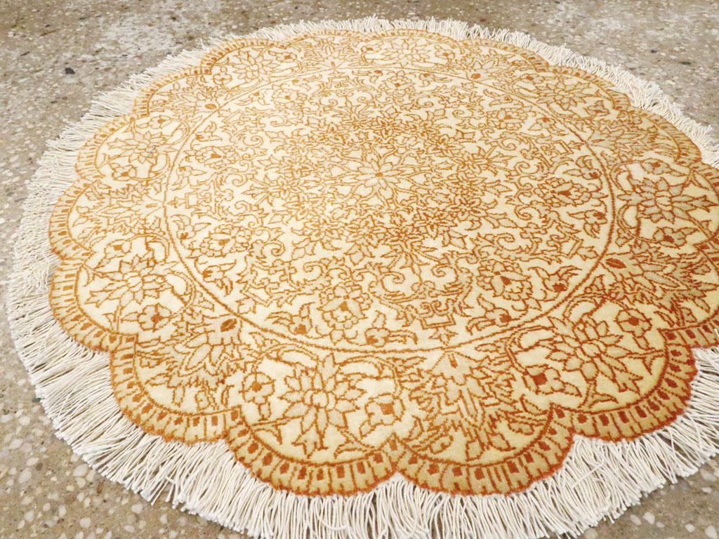 Modern Silk Persian Quom Round Throw Rug, No.23954 - Gsblank