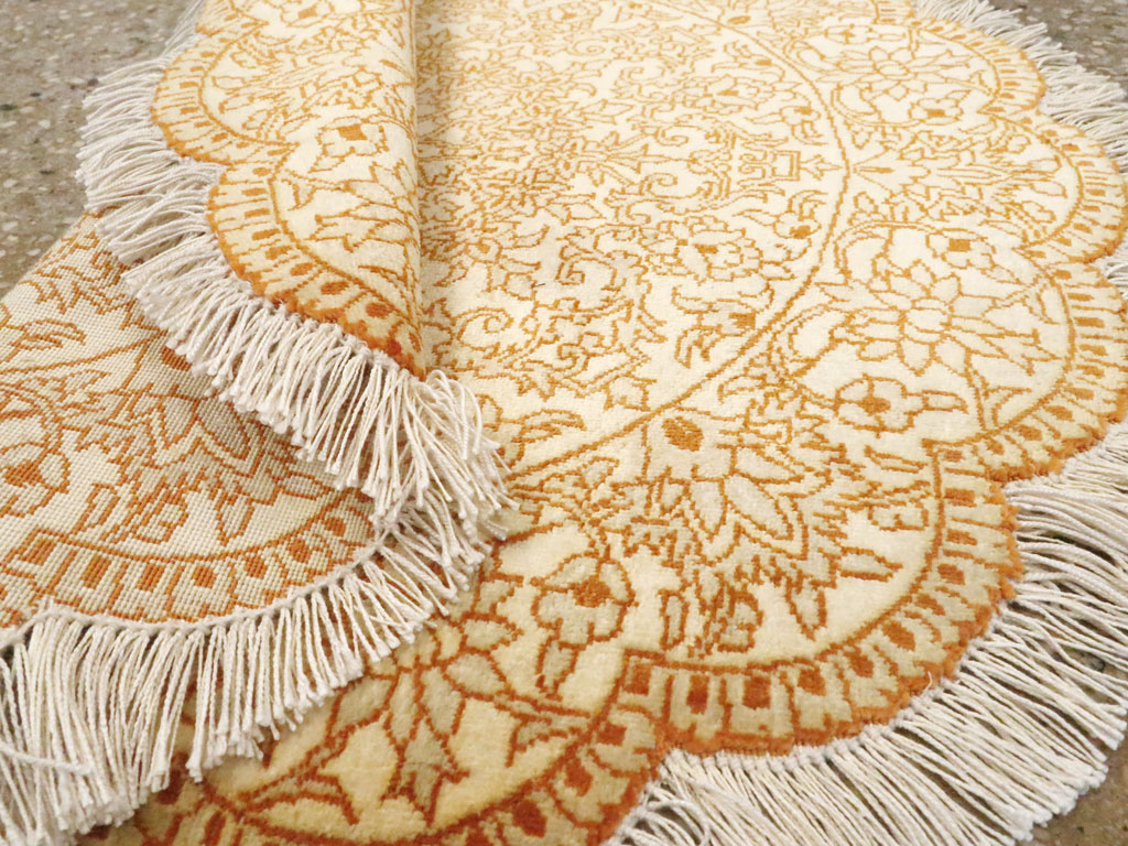 Modern Silk Persian Quom Round Throw Rug, No.23954 - Gsblank