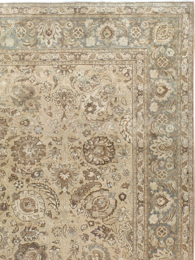 Antique Persian Tabriz Carpet, No.23968 - Gsblank
