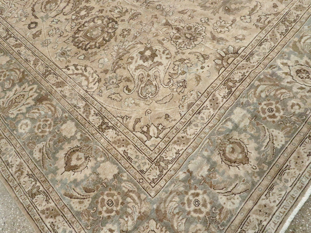 Antique Persian Tabriz Carpet, No.23968 - Gsblank