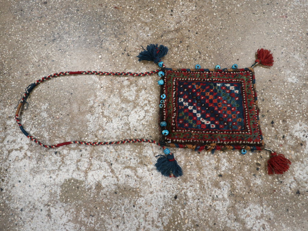 Vintage Persian Shiraz Bag, No.24015 - Gsblank