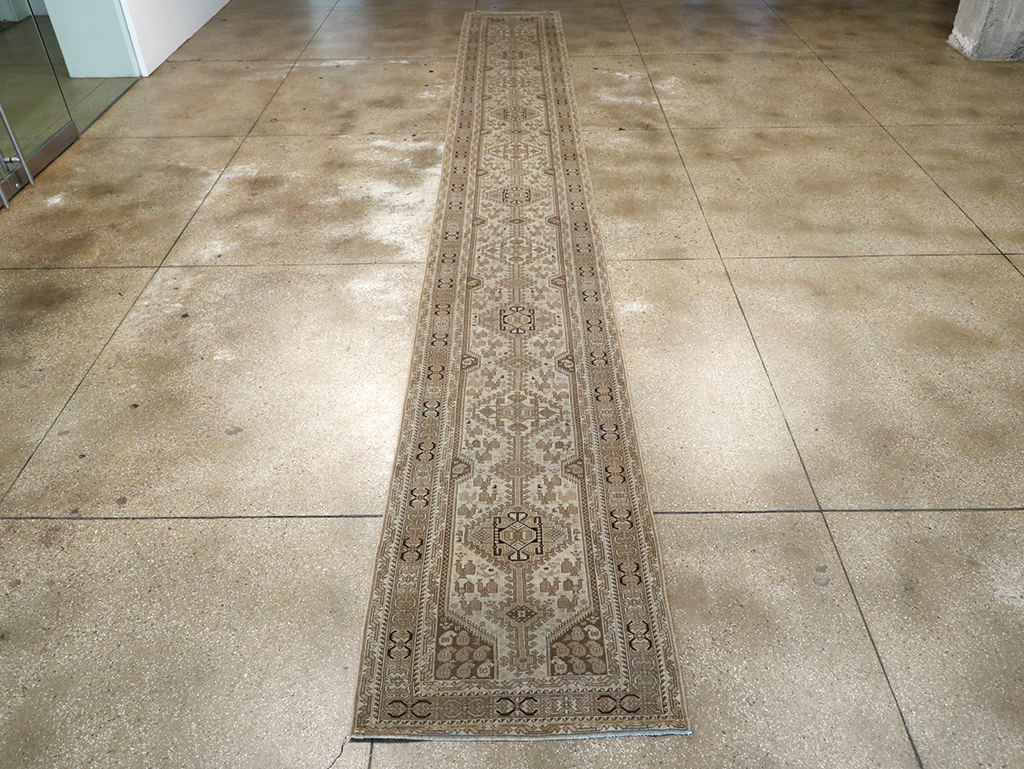Antique Persian Shiraz Long Runner, No.24051 - Gsblank
