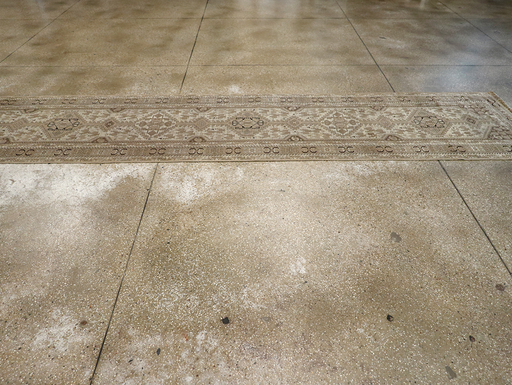 Antique Persian Shiraz Long Runner, No.24051 - Gsblank