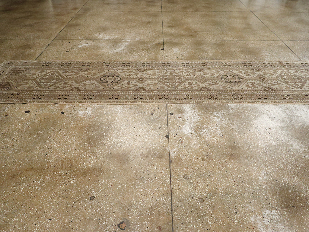 Antique Persian Shiraz Long Runner, No.24051 - Gsblank