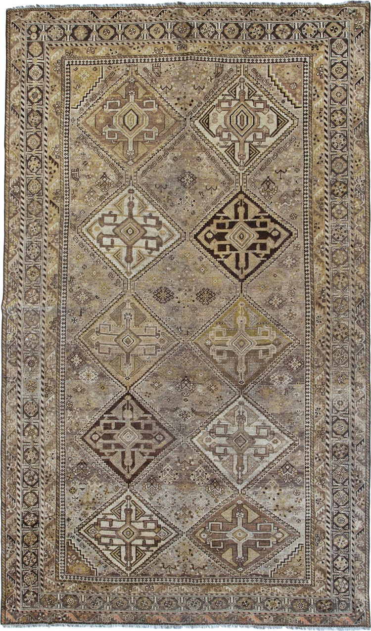 Antique Persian Shiraz Rug, No.24060 - Gsblank