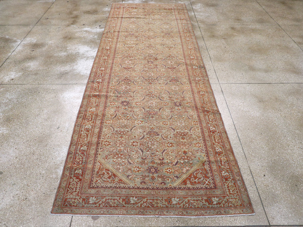 Antique Persian Mahal Gallery Carpet, No.24066 - Gsblank