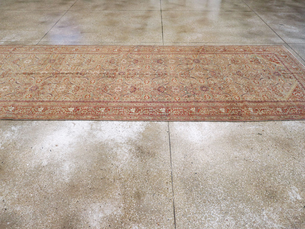 Antique Persian Mahal Gallery Carpet, No.24066 - Gsblank