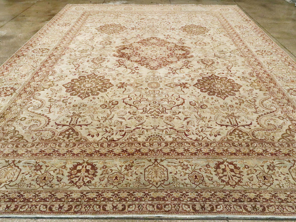 Antique Persian Lavar Kerman Carpet, No.24067 - Gsblank