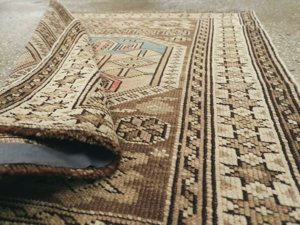 Antique Caucasian Shirvan Rug, No.24068 - Gsblank