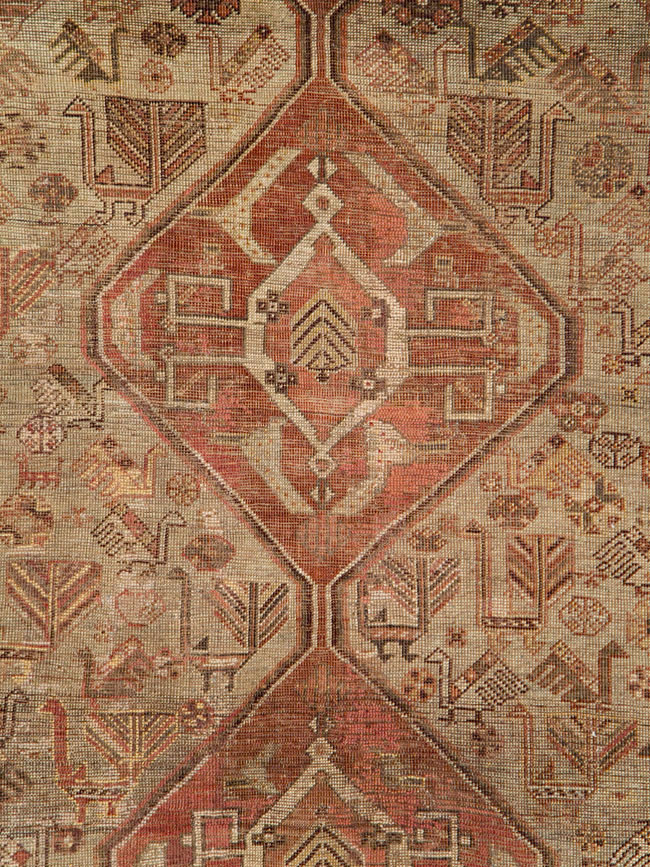 Antique Persian Shiraz Accent Rug, No.24072 - Gsblank