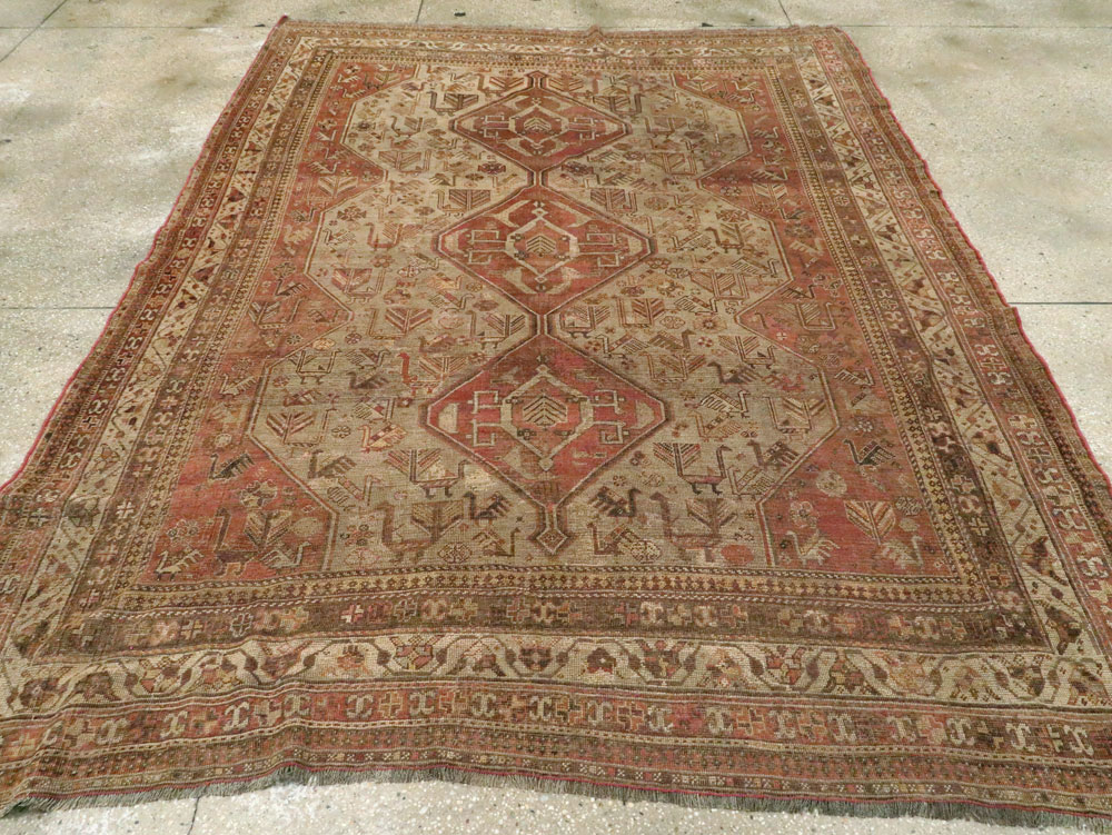 Antique Persian Shiraz Accent Rug, No.24072 - Gsblank