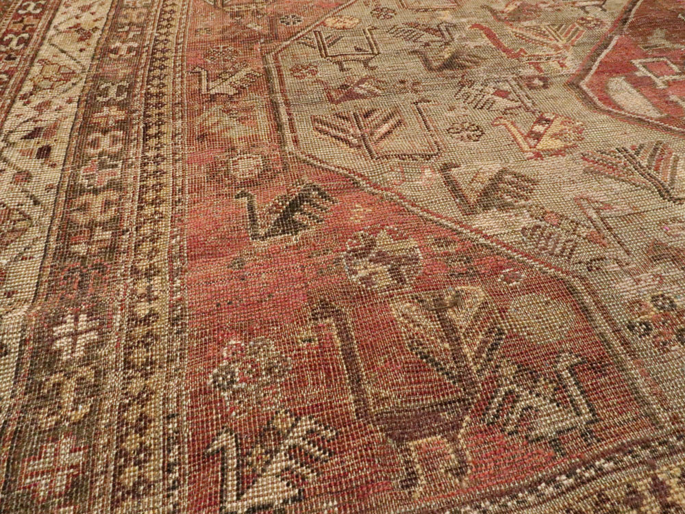 Antique Persian Shiraz Accent Rug, No.24072 - Gsblank