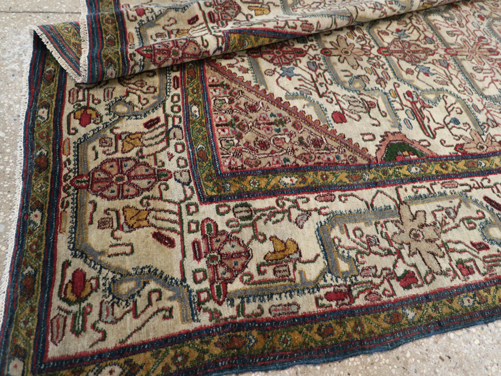 Antique Indian Agra Rug, No.24099 - Gsblank