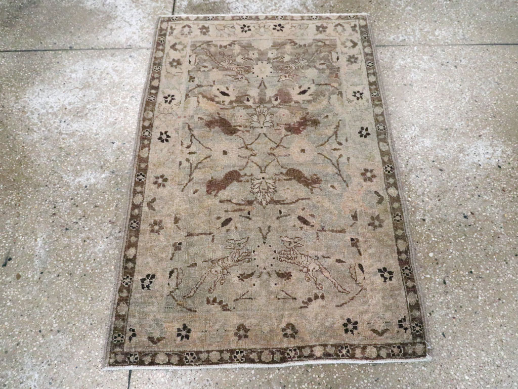 Vintage Persian Sarouk Rug, No.24108 - Gsblank