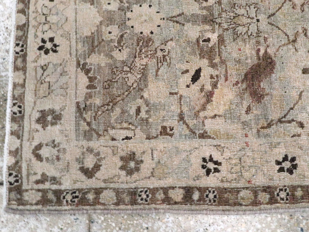 Vintage Persian Sarouk Rug, No.24108 - Gsblank