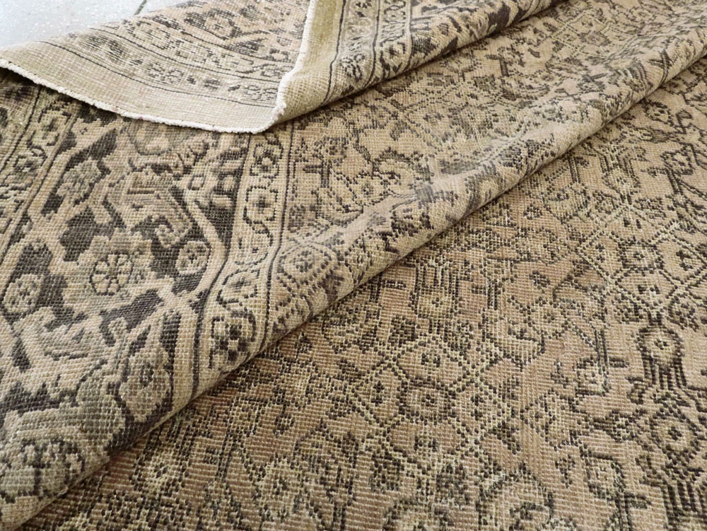 Antique Persian Mahal Carpet, No.24118 - Gsblank