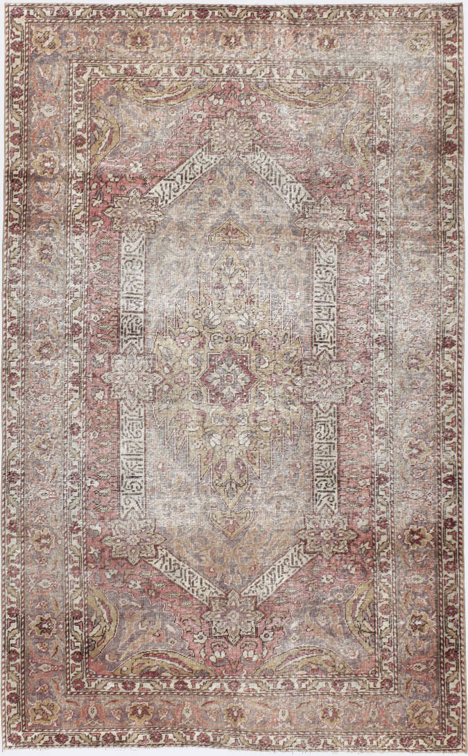 Vintage Turkish Sivas Distressed Rug, No.24121 - Gsblank