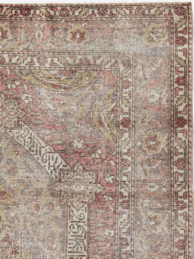 Vintage Turkish Sivas Distressed Rug, No.24121 - Gsblank