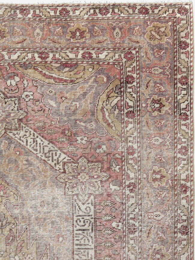 Vintage Turkish Sivas Distressed Rug, No.24121 - Gsblank