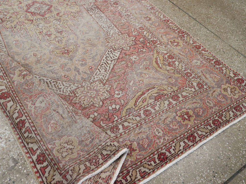 Vintage Turkish Sivas Distressed Rug, No.24121 - Gsblank