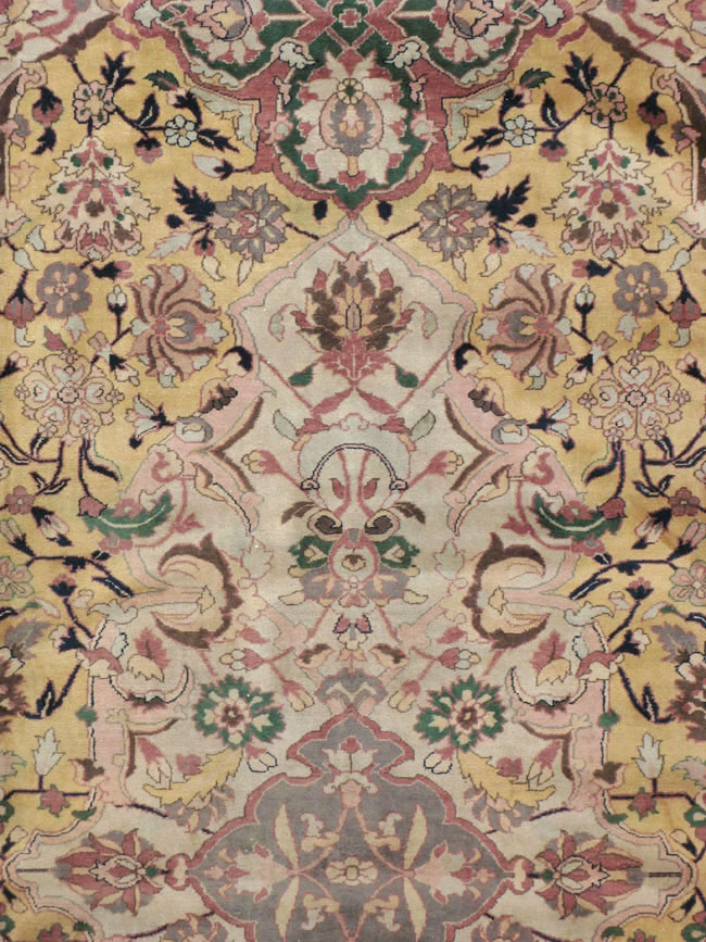 Vintage Indian Lahore Carpet, No.24126 - Gsblank
