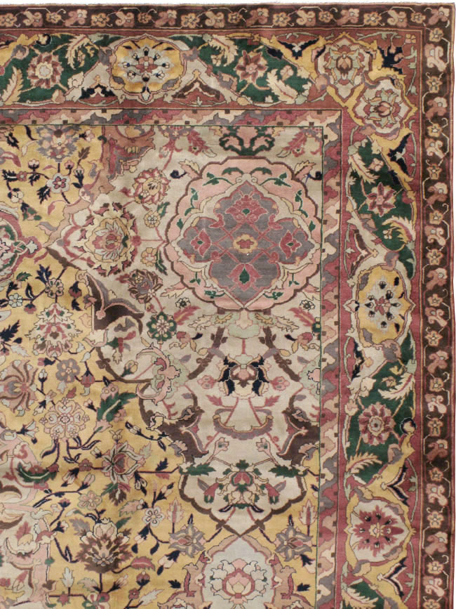 Vintage Indian Lahore Carpet, No.24126 - Gsblank